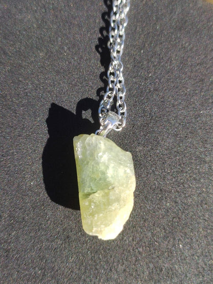 Heliodor (grüner Beryll / Aquamarin) roh 925 Sterling Silber Edelstein Kette Rarität Heilstein Kristall Anhänger Mann Frau Er Sie Geschenk - Art of Nature Berlin