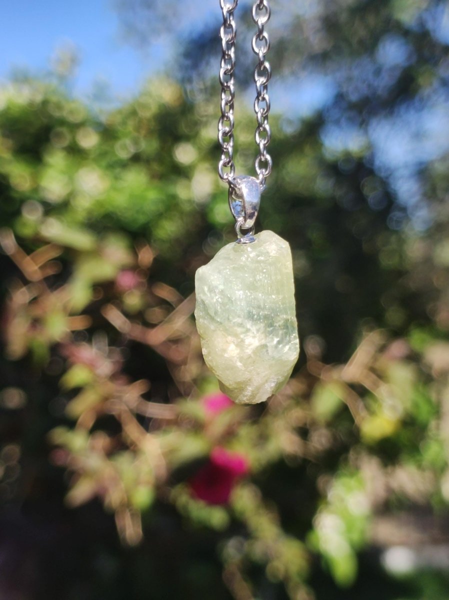 Heliodor (grüner Beryll / Aquamarin) roh 925 Sterling Silber Edelstein Kette Rarität Heilstein Kristall Anhänger Mann Frau Er Sie Geschenk - Art of Nature Berlin