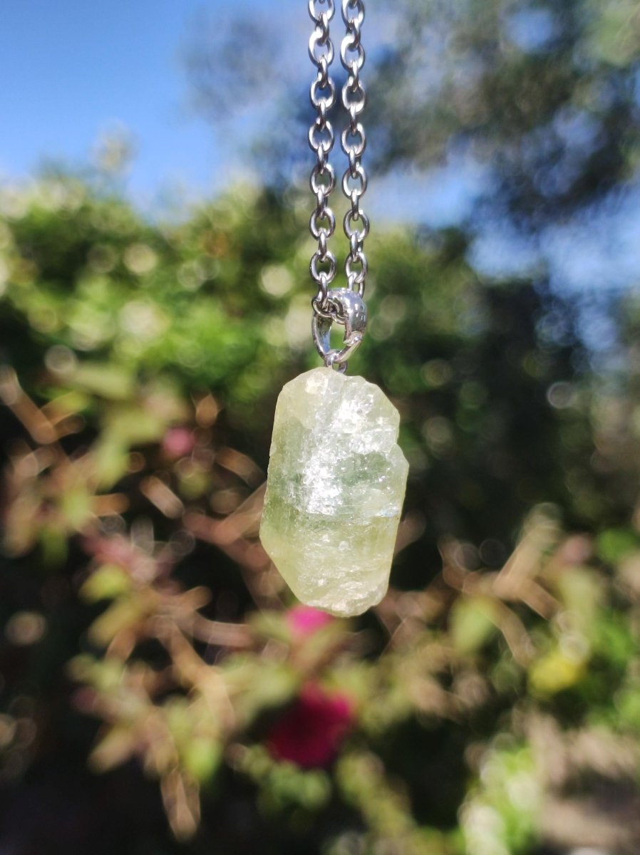 Heliodor (grüner Beryll / Aquamarin) roh 925 Sterling Silber Edelstein Kette Rarität Heilstein Kristall Anhänger Mann Frau Er Sie Geschenk - Art of Nature Berlin