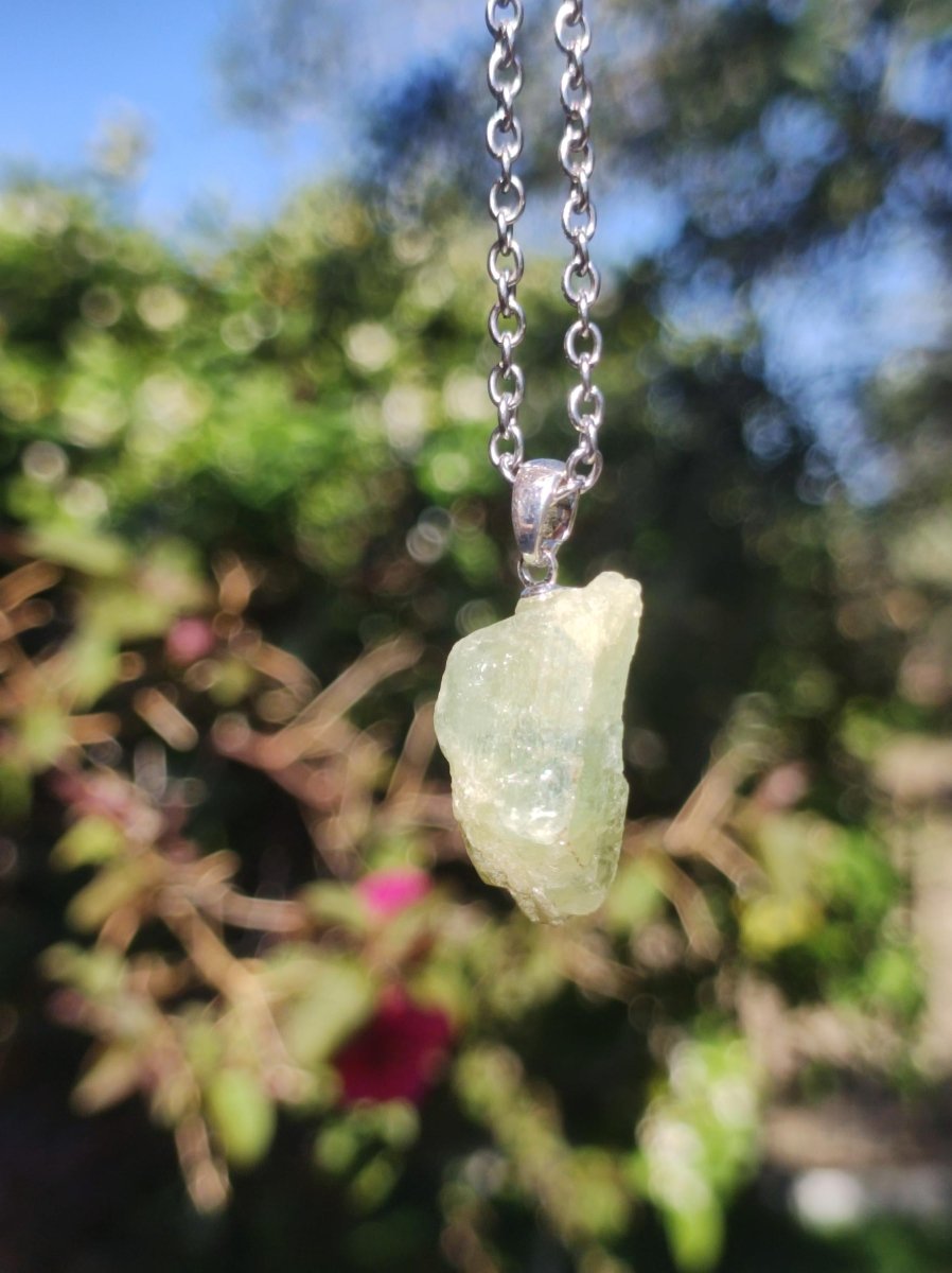 Heliodor (grüner Beryll / Aquamarin) roh 925 Sterling Silber Edelstein Kette Rarität Heilstein Kristall Anhänger Mann Frau Er Sie Geschenk - Art of Nature Berlin