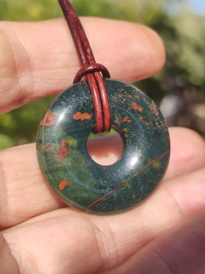 Heliotrop - Donut 30mm Edelstein Kette rund Heilstein Schutzsymbol Mann Frau Kind Glück HIPPIE GOA Boho Tibet Ethno Natur Rarität Geschenk - Art of Nature Berlin