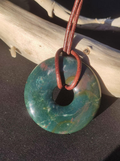 Heliotrop - Donut 30mm Edelstein Kette rund Heilstein Schutzsymbol Mann Frau Kind Glück HIPPIE GOA Boho Tibet Ethno Natur Rarität Geschenk - Art of Nature Berlin