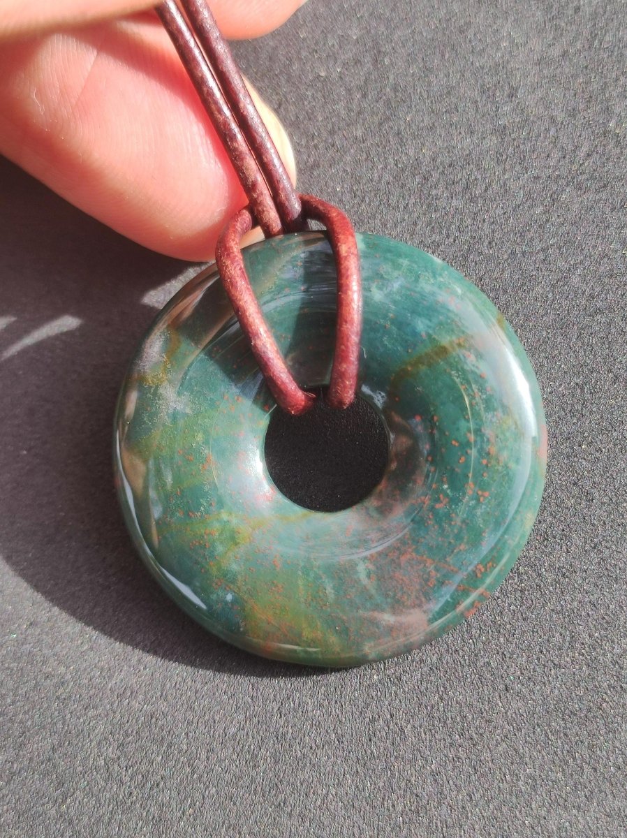 Heliotrop - Donut 30mm Edelstein Kette rund Heilstein Schutzsymbol Mann Frau Kind Glück HIPPIE GOA Boho Tibet Ethno Natur Rarität Geschenk - Art of Nature Berlin