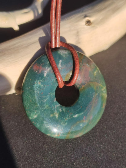 Heliotrop - Donut 30mm Edelstein Kette rund Heilstein Schutzsymbol Mann Frau Kind Glück HIPPIE GOA Boho Tibet Ethno Natur Rarität Geschenk - Art of Nature Berlin