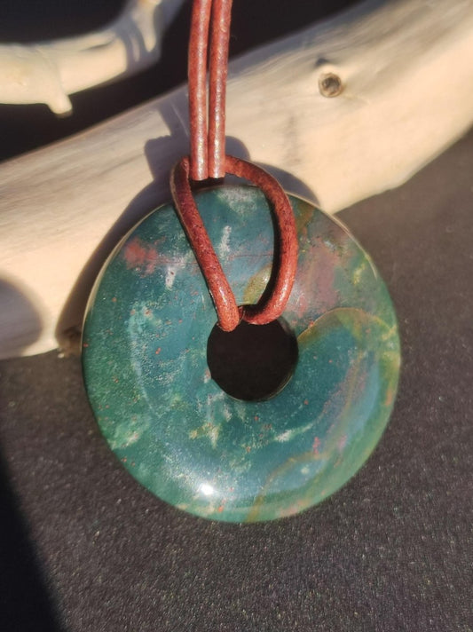 Heliotrop - Donut 30mm Edelstein Kette rund Heilstein Schutzsymbol Mann Frau Kind Glück HIPPIE GOA Boho Tibet Ethno Natur Rarität Geschenk - Art of Nature Berlin