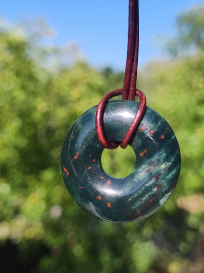 Heliotrop - Donut 30mm Edelstein Kette rund Heilstein Schutzsymbol Mann Frau Kind Glück HIPPIE GOA Boho Tibet Ethno Natur Rarität Geschenk - Art of Nature Berlin