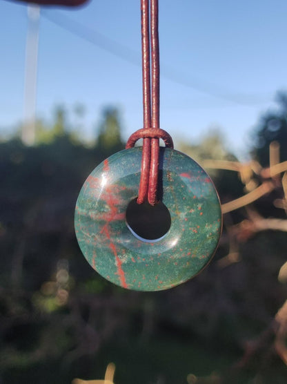 Heliotrop - Donut 30mm Edelstein Kette rund Heilstein Schutzsymbol Mann Frau Kind Glück HIPPIE GOA Boho Tibet Ethno Natur Rarität Geschenk - Art of Nature Berlin