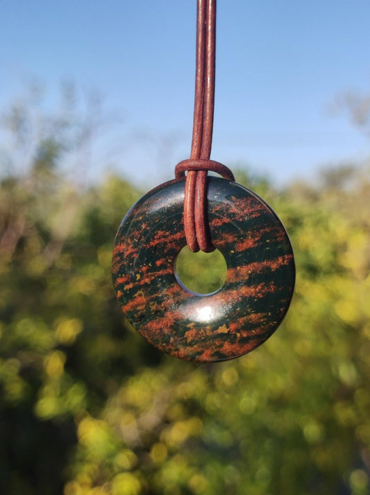 Heliotrop - Donut 30mm Edelstein Kette rund Heilstein Schutzsymbol Mann Frau Kind Glück HIPPIE GOA Boho Tibet Ethno Natur Rarität Geschenk - Art of Nature Berlin