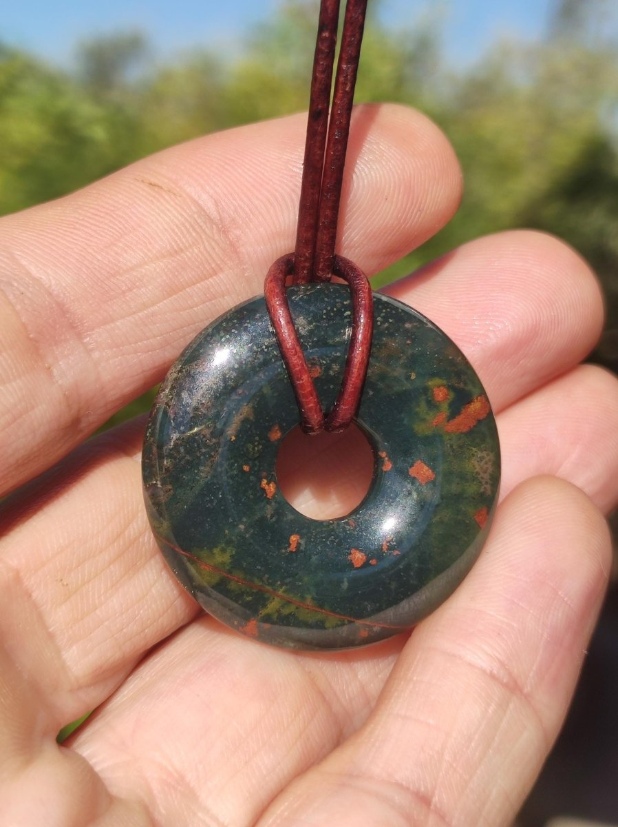 Heliotrop - Donut 30mm Edelstein Kette rund Heilstein Schutzsymbol Mann Frau Kind Glück HIPPIE GOA Boho Tibet Ethno Natur Rarität Geschenk - Art of Nature Berlin