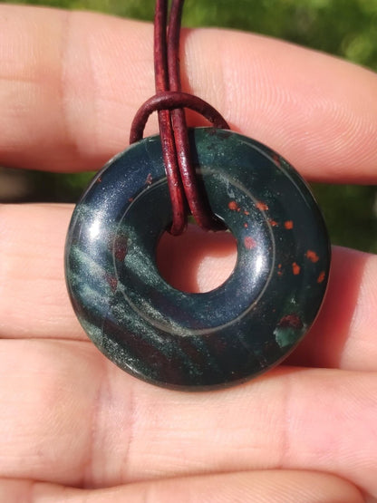 Heliotrop - Donut 30mm Edelstein Kette rund Heilstein Schutzsymbol Mann Frau Kind Glück HIPPIE GOA Boho Tibet Ethno Natur Rarität Geschenk - Art of Nature Berlin