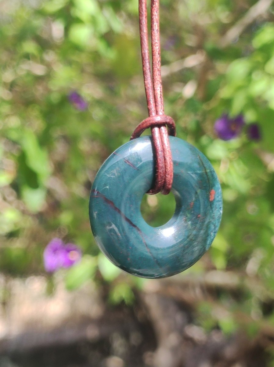 Heliotrop - Donut 30mm Edelstein Kette rund Heilstein Schutzsymbol Mann Frau Kind Glück HIPPIE GOA Boho Tibet Ethno Natur Rarität Geschenk - Art of Nature Berlin