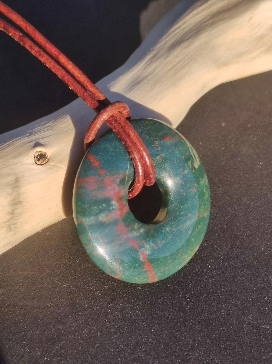 Heliotrop - Donut 30mm Edelstein Kette rund Heilstein Schutzsymbol Mann Frau Kind Glück HIPPIE GOA Boho Tibet Ethno Natur Rarität Geschenk - Art of Nature Berlin