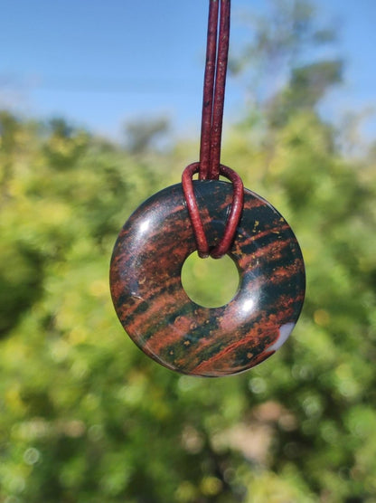 Heliotrop - Donut 30mm Edelstein Kette rund Heilstein Schutzsymbol Mann Frau Kind Glück HIPPIE GOA Boho Tibet Ethno Natur Rarität Geschenk - Art of Nature Berlin