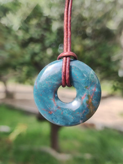 Heliotrop - Donut 30mm Edelstein Kette rund Heilstein Schutzsymbol Mann Frau Kind Glück HIPPIE GOA Boho Tibet Ethno Natur Rarität Geschenk - Art of Nature Berlin