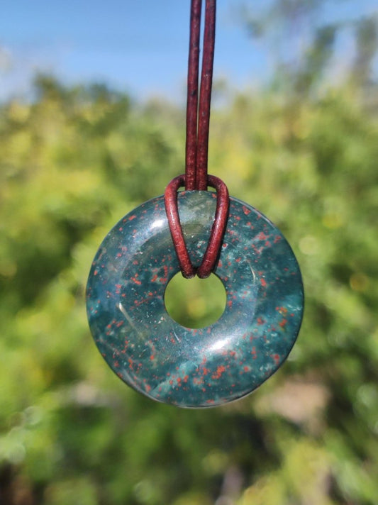 Heliotrop - Donut 30mm Edelstein Kette rund Heilstein Schutzsymbol Mann Frau Kind Glück HIPPIE GOA Boho Tibet Ethno Natur Rarität Geschenk - Art of Nature Berlin