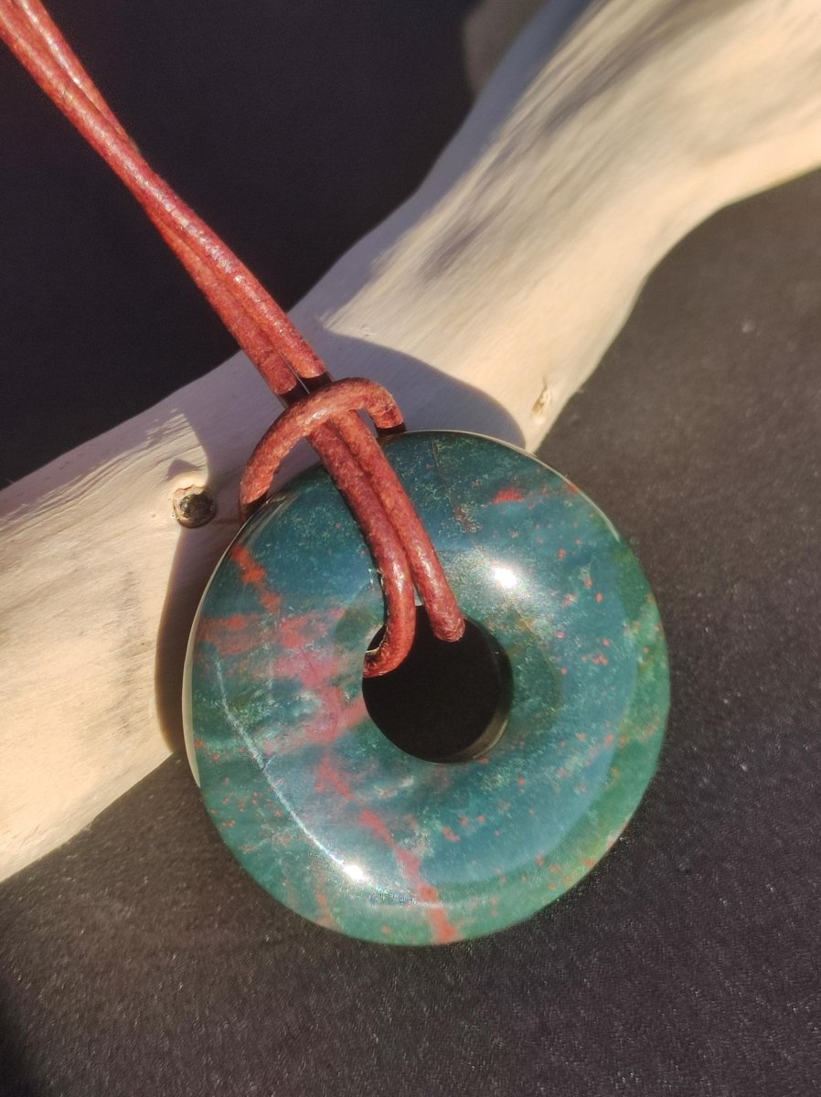 Heliotrop - Donut 30mm Edelstein Kette rund Heilstein Schutzsymbol Mann Frau Kind Glück HIPPIE GOA Boho Tibet Ethno Natur Rarität Geschenk - Art of Nature Berlin