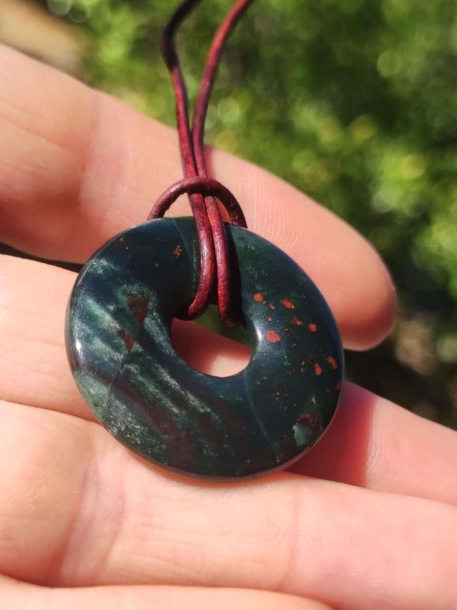 Heliotrop - Donut 30mm Edelstein Kette rund Heilstein Schutzsymbol Mann Frau Kind Glück HIPPIE GOA Boho Tibet Ethno Natur Rarität Geschenk - Art of Nature Berlin