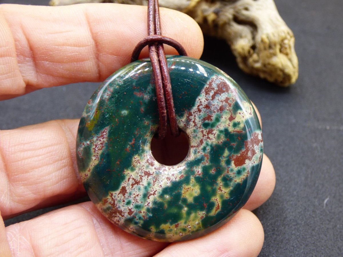 Heliotrop - Donut 40mm Edelstein Kette rund Heilstein Schutzsymbol Mann Frau Kind Glück HIPPIE GOA Boho Tibet Ethno Natur Rarität Geschenk - Art of Nature Berlin