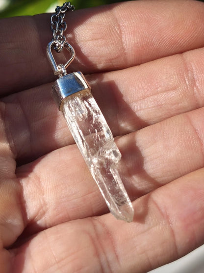 Hiddenit Kette AAA Rarität 925 Sterling Silber Anhänger Edelstein Klar transparent Natur Heilstein Selten Geschenk Mann Frau Er Sie Mineral - Art of Nature Berlin