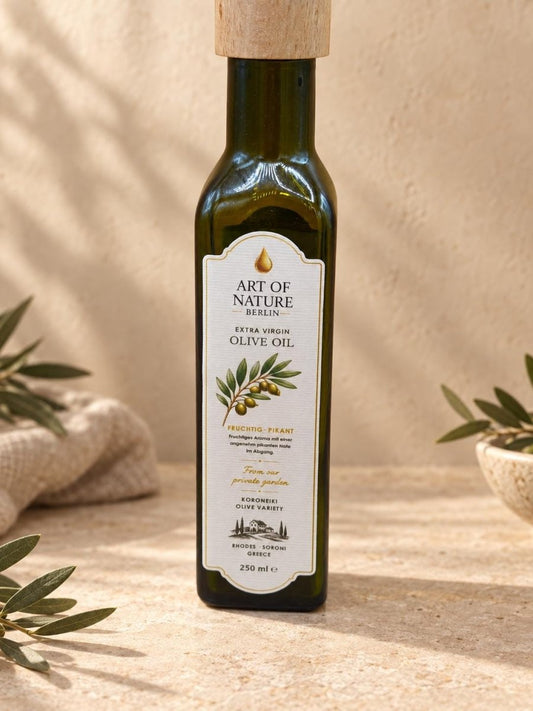 Hochwertiges Olivenöl Extra Nativ 250 ml – Koroneiki aus eigenem Garten auf Rhodos, Griechenland – Fruchtig & Pikant - Art of Nature Berlin