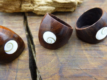 Holz Operculum Muschel Ring / Dreadperle ~ Dreadlock Schmuck Perle "Tibet" ~ Breads Dreads ~HIPPIE ~GOA ~Boho ~Ethno ~Nature ~Vintage ~Rasta - Art of Nature Berlin