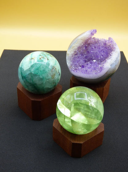 Holz Ständer für Kugeln Edelstein Dekoration Ständer Kristall Ball Haus Energie Wohnen Heilstein Naturschatz Geschenk Sammler Vitrine Sockel - Art of Nature Berlin