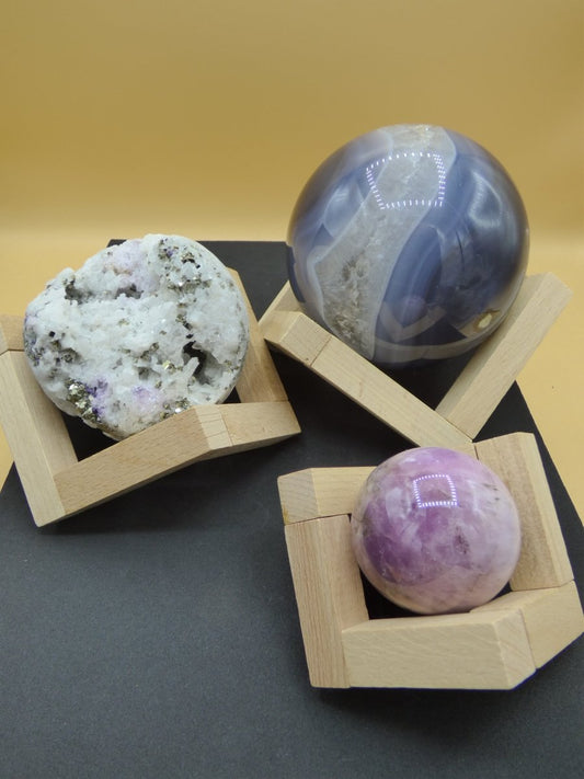 Holz Ständer für Kugeln groß XL Edelstein Dekoration Ständer Kristall Altar Haus Energie Wohnen Heilstein Geschenk Sammler Vitrine Sockel - Art of Nature Berlin