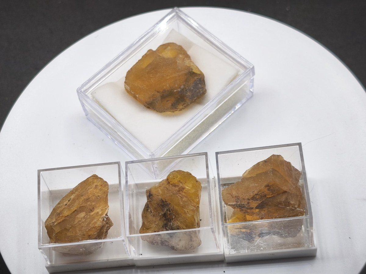 Honigopal Rohsteine aus Tansania – 4 Unikate zur Auswahl – 26–29 mm Mineralien Sammler Stufen Edelstein Deko Kristall Heilstein Geschenk - Art of Nature Berlin