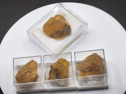 Honigopal Rohsteine aus Tansania – 4 Unikate zur Auswahl – 26–29 mm Mineralien Sammler Stufen Edelstein Deko Kristall Heilstein Geschenk - Art of Nature Berlin