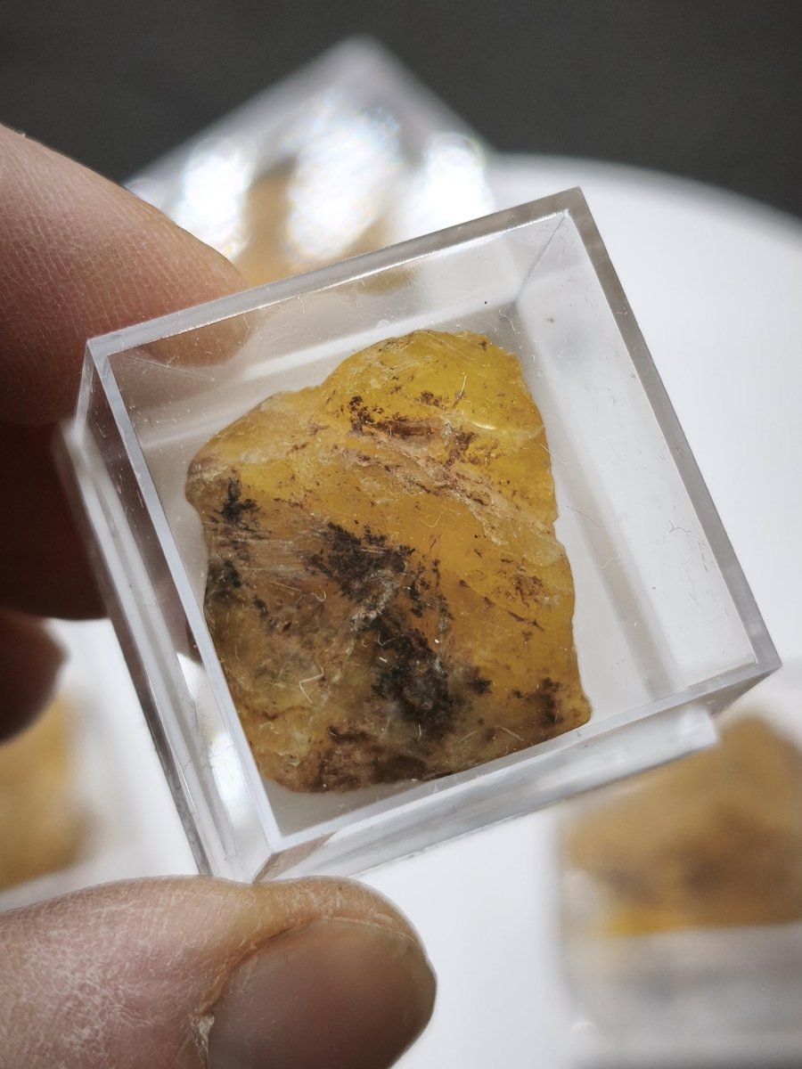 Honigopal Rohsteine aus Tansania – 4 Unikate zur Auswahl – 26–29 mm Mineralien Sammler Stufen Edelstein Deko Kristall Heilstein Geschenk - Art of Nature Berlin