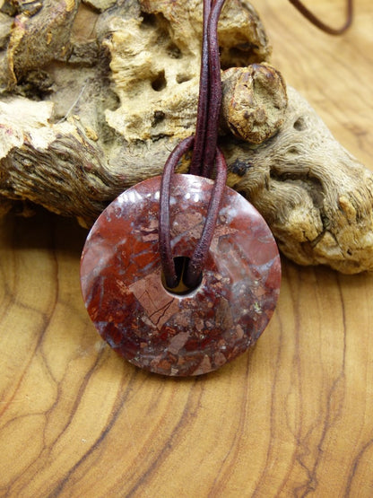 Huanucite - Roter Jaspis - Edelstein Kette rot Natur Heilstein Kristalle Schmuck Anhänger Er Sie Mann Frau Geschenk Rarität GOA Boho Ethno - Art of Nature Berlin