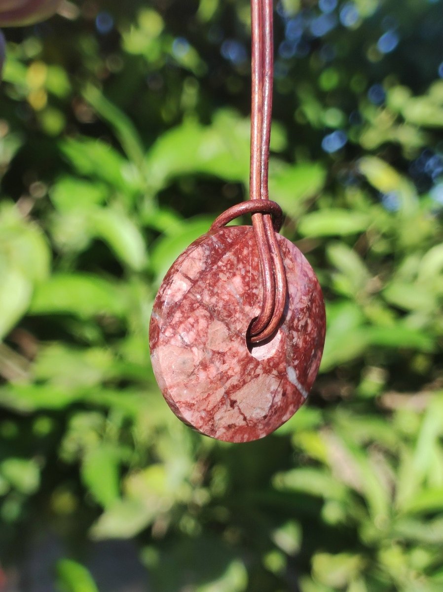 Huanucite - Roter Jaspis - Edelstein Kette rot Natur Heilstein Kristalle Schmuck Anhänger Er Sie Mann Frau Geschenk Rarität GOA Boho Ethno - Art of Nature Berlin