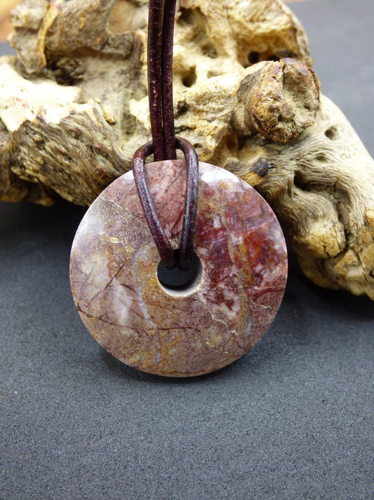 Huanucite - Roter Jaspis - Edelstein Kette rot Natur Heilstein Kristalle Schmuck Anhänger Er Sie Mann Frau Geschenk Rarität GOA Boho Ethno - Art of Nature Berlin