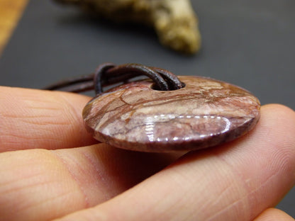 Huanucite - Roter Jaspis - Edelstein Kette rot Natur Heilstein Kristalle Schmuck Anhänger Er Sie Mann Frau Geschenk Rarität GOA Boho Ethno - Art of Nature Berlin