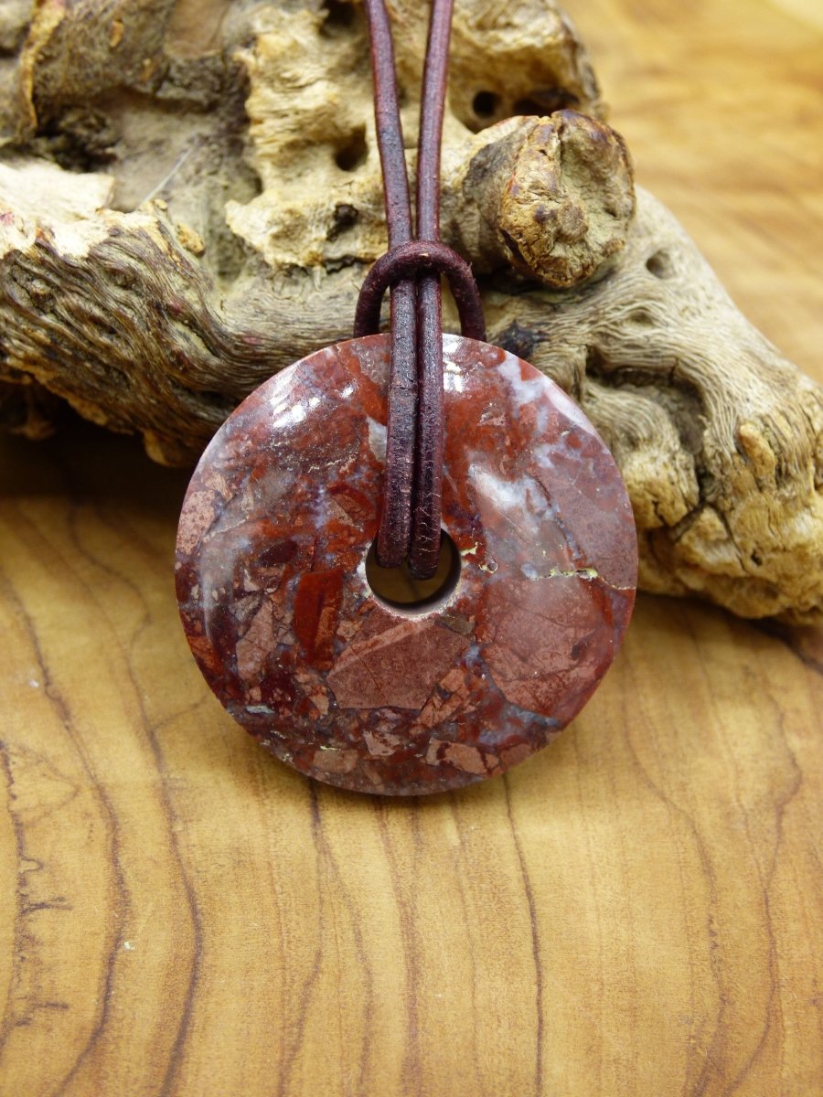 Huanucite - Roter Jaspis - Edelstein Kette rot Natur Heilstein Kristalle Schmuck Anhänger Er Sie Mann Frau Geschenk Rarität GOA Boho Ethno - Art of Nature Berlin