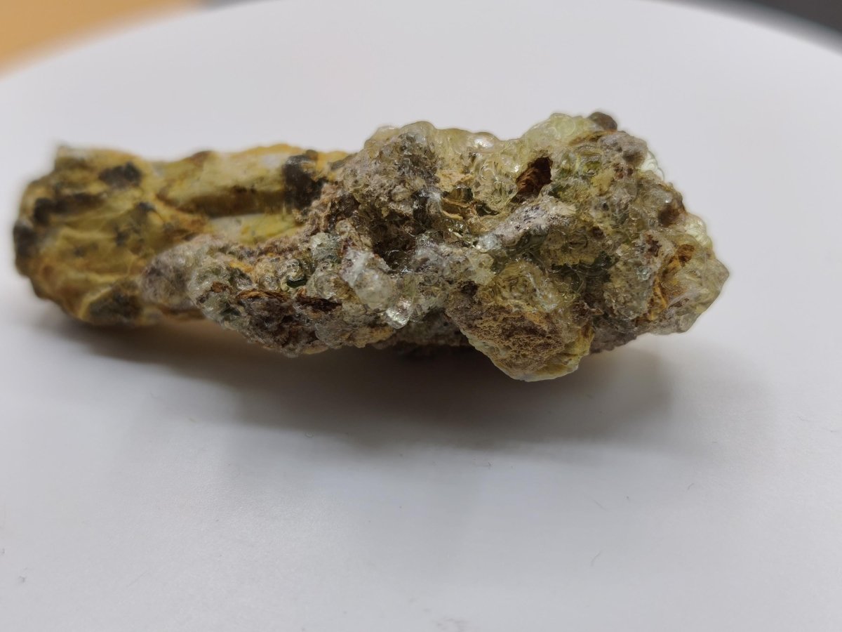 Hyalit Opal Namibia | UV aktiver Hyalit mit neongrüner Fluoreszenz | Traubige Mineralstufe Erongo| Sammler mineral Kristall Rarität - Art of Nature Berlin