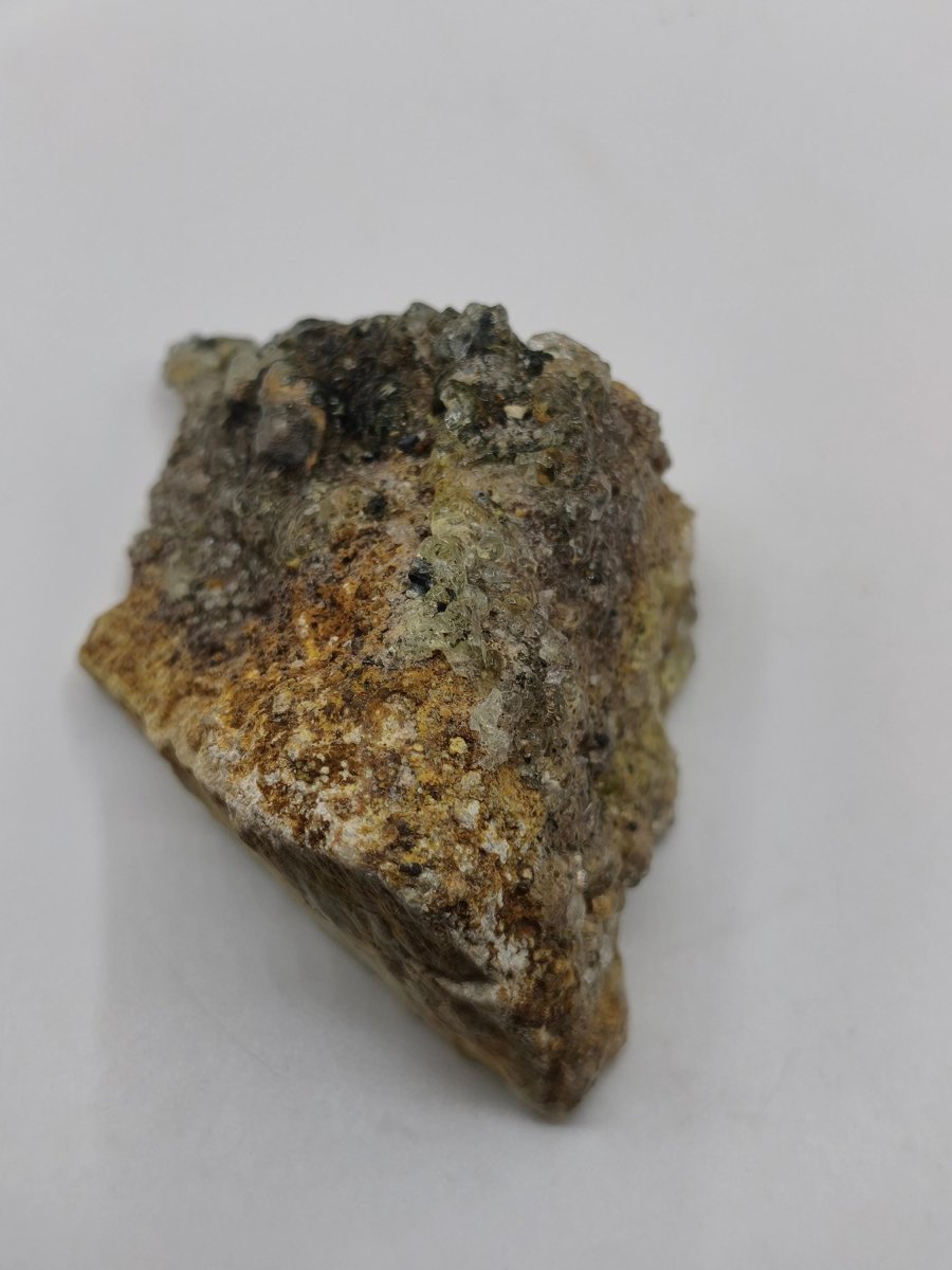 Hyalit Opal XL Namibia | UV aktiver Hyalit mit neongrüner Fluoreszenz | Traubige Mineralstufe Erongo| Sammler mineral Kristall Rarität - Art of Nature Berlin
