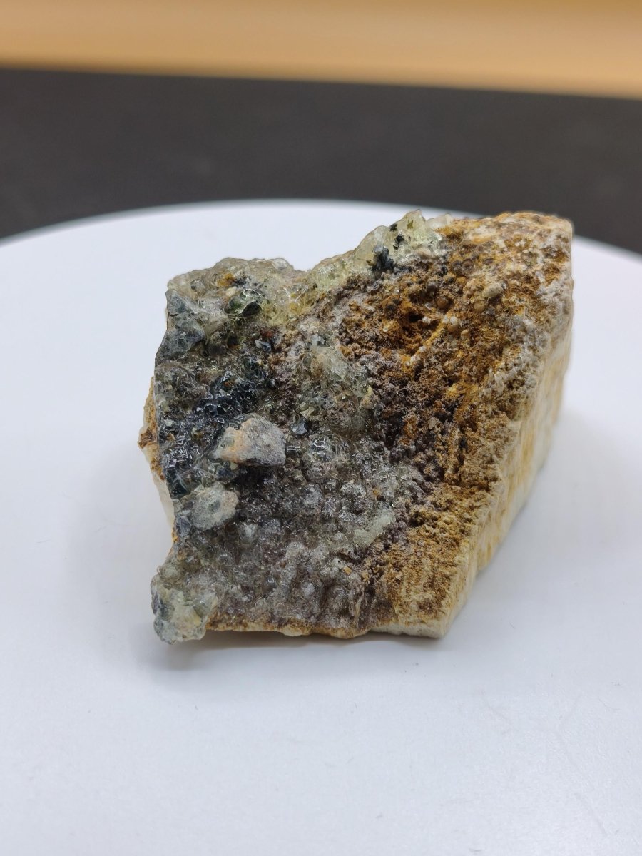 Hyalit Opal XL Namibia | UV aktiver Hyalit mit neongrüner Fluoreszenz | Traubige Mineralstufe Erongo| Sammler mineral Kristall Rarität - Art of Nature Berlin