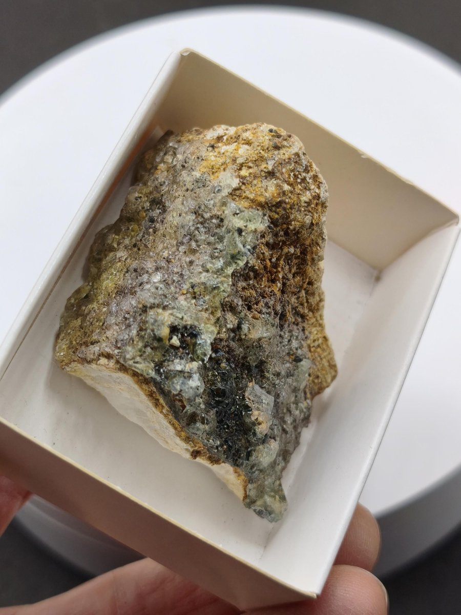Hyalit Opal XL Namibia | UV aktiver Hyalit mit neongrüner Fluoreszenz | Traubige Mineralstufe Erongo| Sammler mineral Kristall Rarität - Art of Nature Berlin