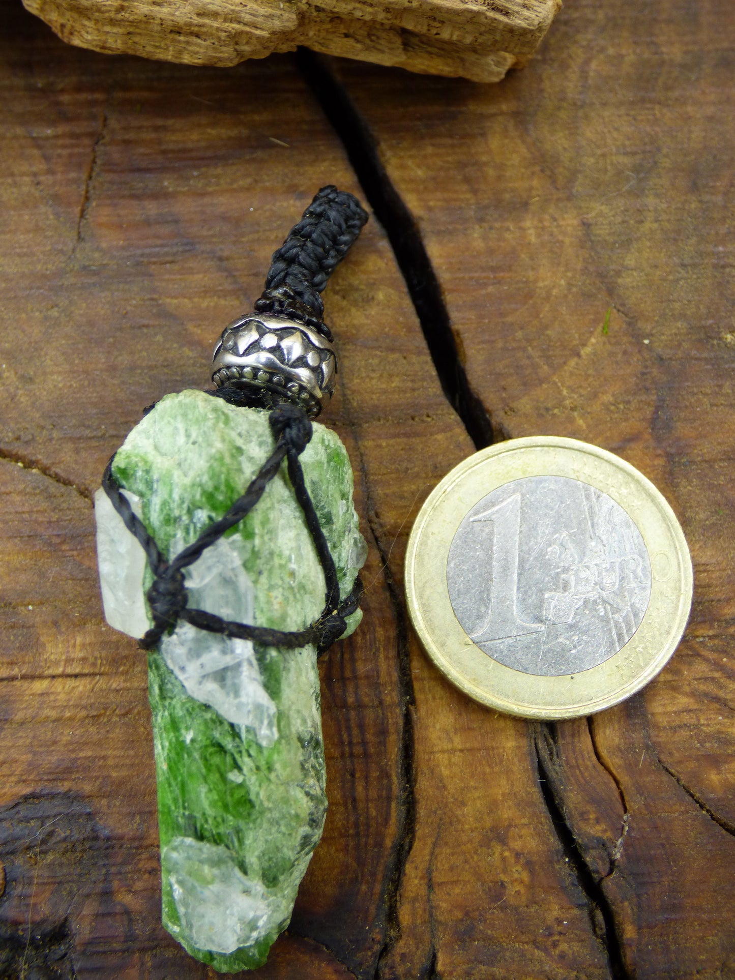 Cristal Diopside ~ Collier de pierres précieuses en macramé ~ HIPPIE ~ GOA ~ Boho ~ Ethno ~ Nature ~ Pierre de guérison ~ Oeil