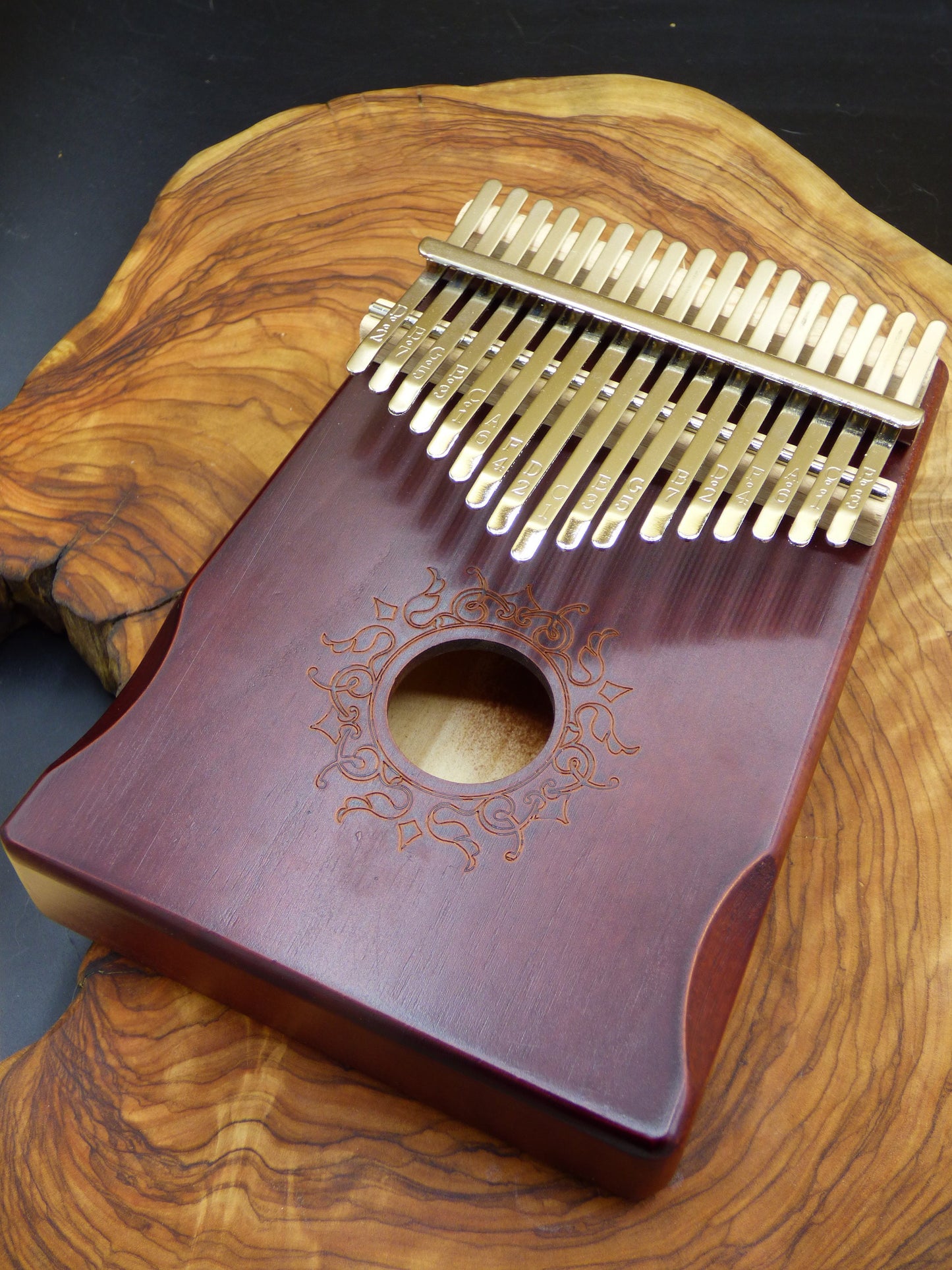 KALIMBA "Mandala" ~ Daumen Klavier - Instrument braun Holz süßer Klang Spirituell Musik Reisen Heilung Natur Goa Hippie Boho Ethno Vintage