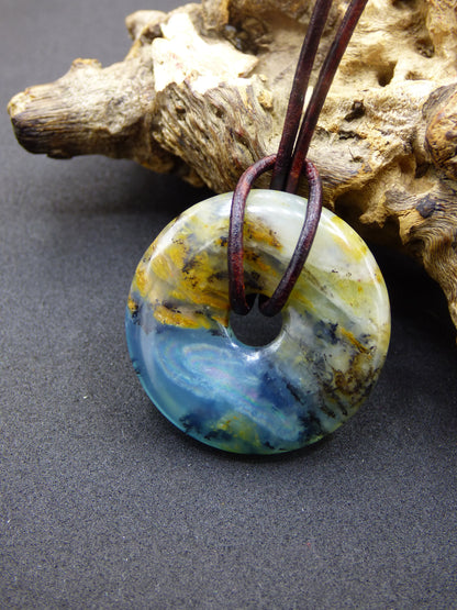 Opale Andine Opale Bleu ~ Collier de pierres précieuses HIPPIE GOA Boho Ethno Nature Donut Protection Symbole Pierre de guérison Chakra Collecteur Minéral Rareté Homme Femme