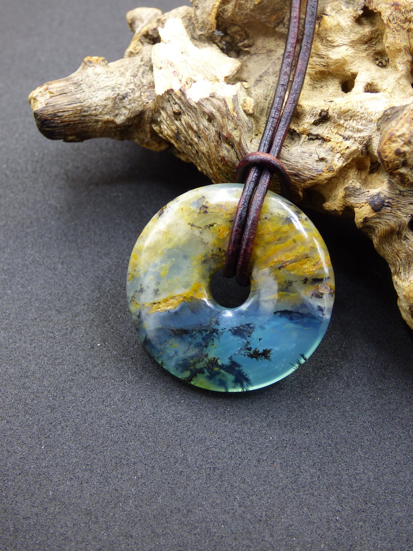 Opale Andine Opale Bleu ~ Collier de pierres précieuses HIPPIE GOA Boho Ethno Nature Donut Protection Symbole Pierre de guérison Chakra Collecteur Minéral Rareté Homme Femme