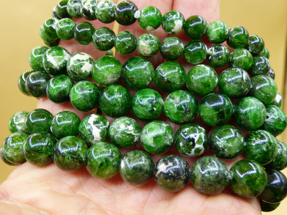 Bracelet extensible en perles de diopside, vert naturel, style hippie bohème ethnique indie, pierre de guérison naturelle, rareté magique, diopside chromé