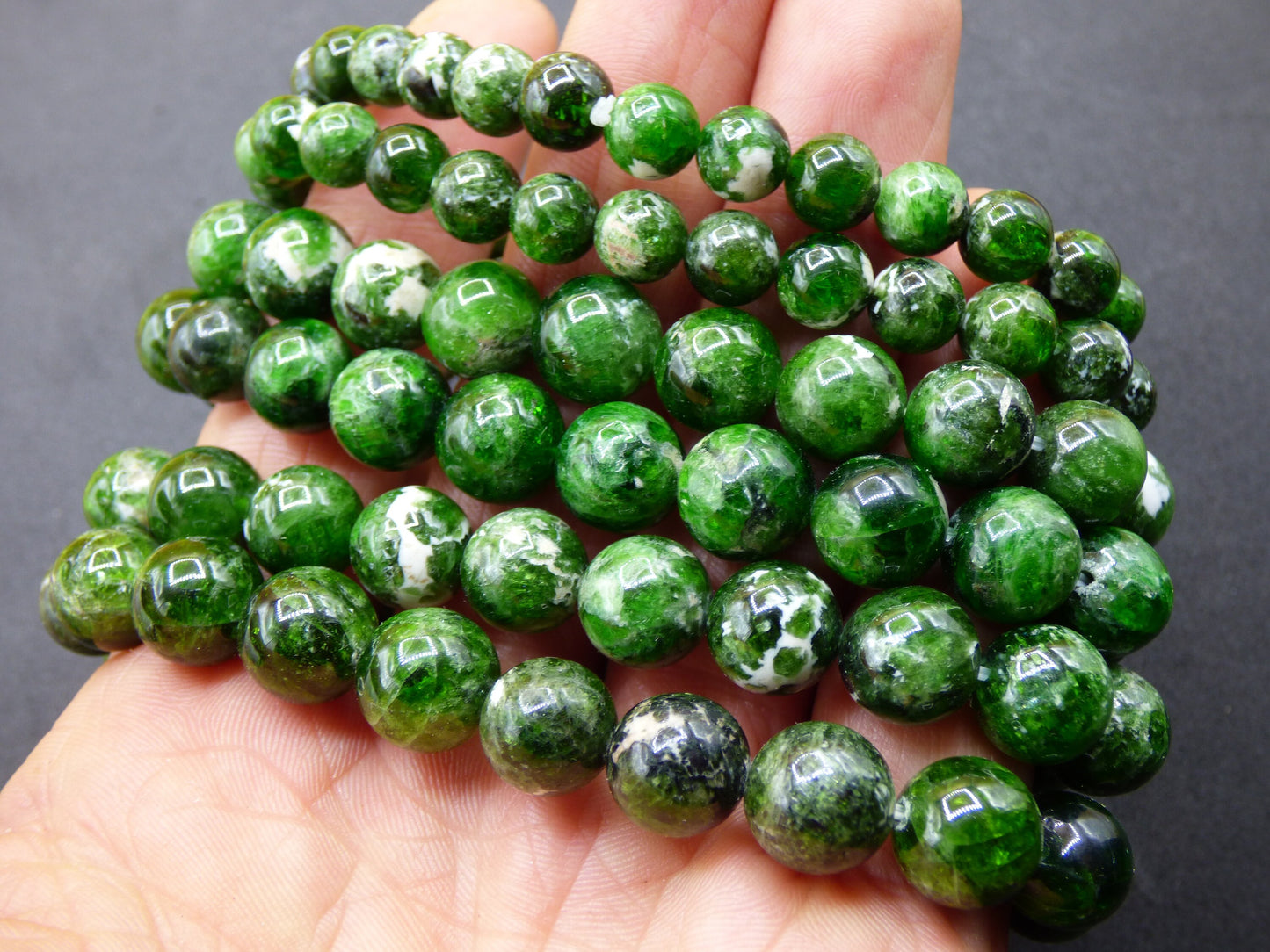 Bracelet extensible en perles de diopside, vert naturel, style hippie bohème ethnique indie, pierre de guérison naturelle, rareté magique, diopside chromé