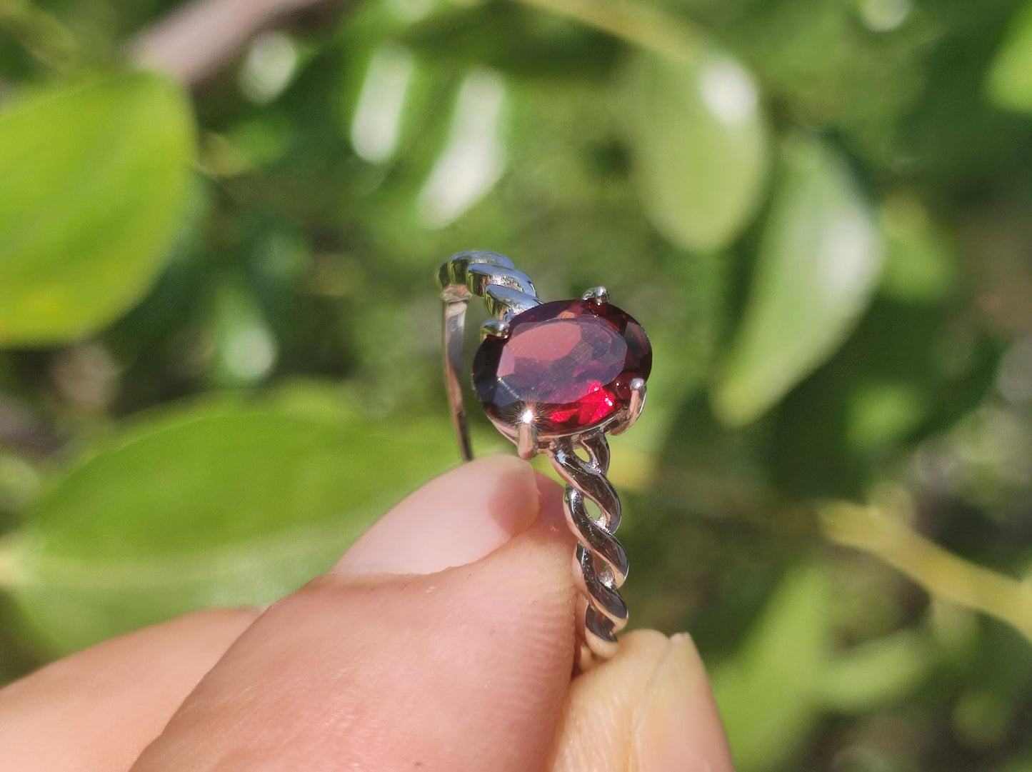 Garnet - Ring - 925 silver adjustable size - gemstone healing stone red nature precious energy power jewelry quality rarity gift woman