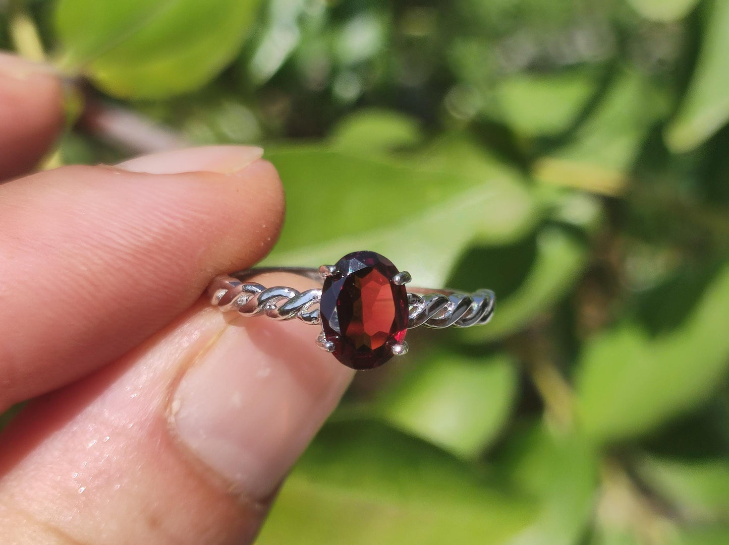 Garnet - Ring - 925 silver adjustable size - gemstone healing stone red nature precious energy power jewelry quality rarity gift woman