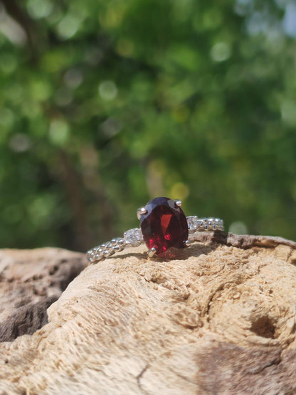 Garnet - Ring - 925 silver adjustable size - gemstone healing stone red nature precious energy power jewelry quality rarity gift woman