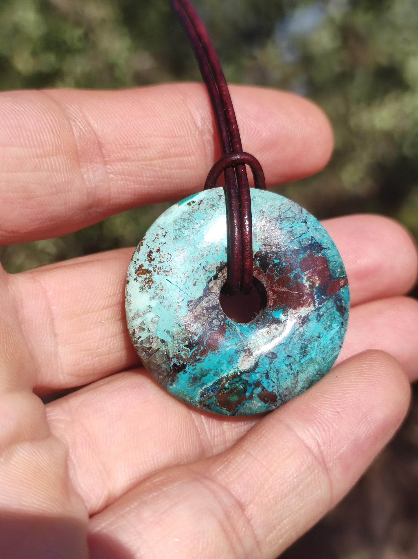 Shattuckite - Chrysocolla Donut Collier de pierres précieuses Pierre de guérison Symbole de protection Homme Femme Bonheur HIPPIE GOA Boho Tibet Ethnique Naturel Rareté Cadeau