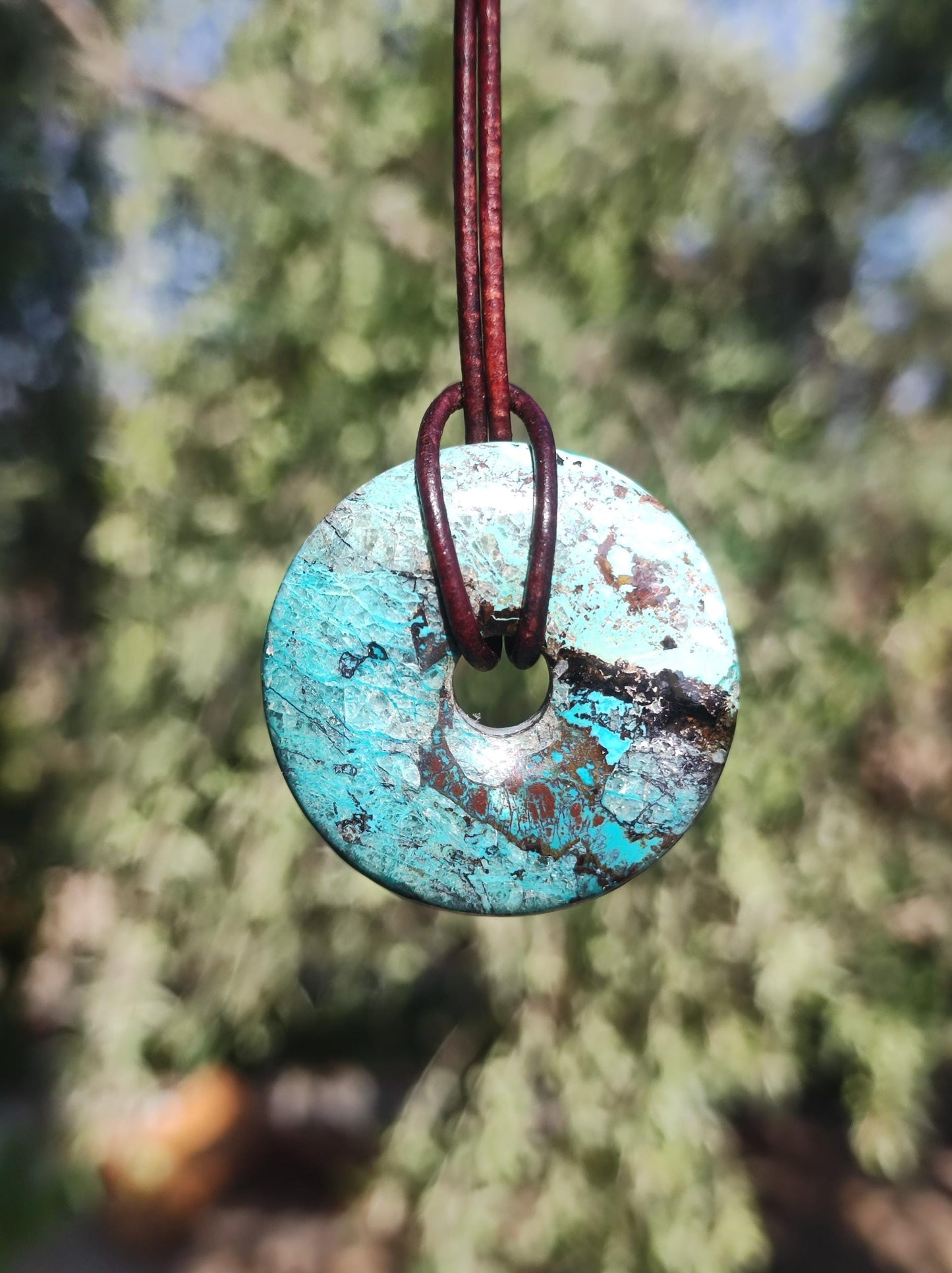 Shattuckite - Chrysocolla Donut Collier de pierres précieuses Pierre de guérison Symbole de protection Homme Femme Bonheur HIPPIE GOA Boho Tibet Ethnique Naturel Rareté Cadeau